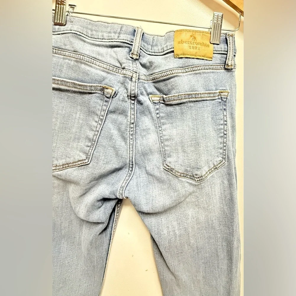 Abercrombie Kids Ripped Light Blue Skinny Jeans Size 15/16